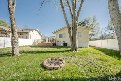 $375,000 | 449 Madrina Court, Ballwin, MO 63021