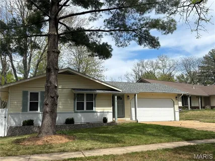 $375,000 | 449 Madrina Court, Ballwin, MO 63021