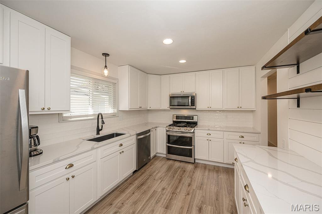 449 Madrina Court Ballwin, MO 63021 - Photo 8 of 42