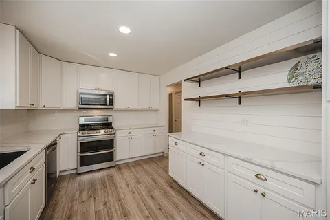 $375,000 | 449 Madrina Court, Ballwin, MO 63021