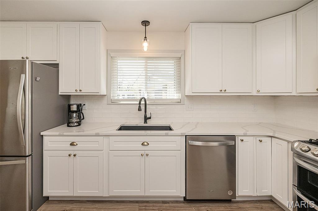 449 Madrina Court Ballwin, MO 63021 - Photo 10 of 42