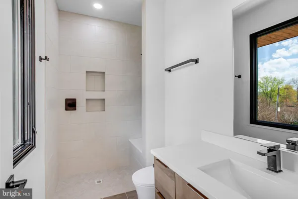 $2,168,000 | 8313 Syracuse Circle, Vienna, VA 22180
