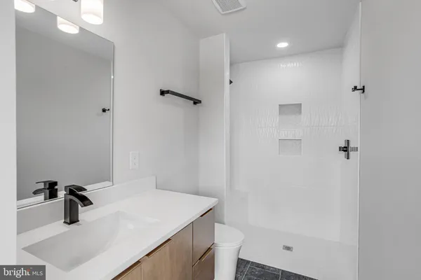 $2,168,000 | 8313 Syracuse Circle, Vienna, VA 22180