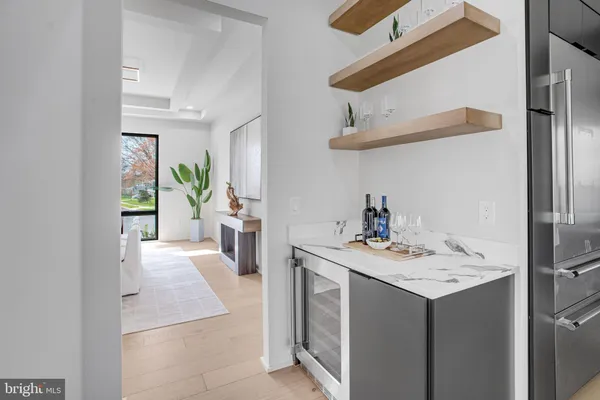 $2,168,000 | 8313 Syracuse Circle, Vienna, VA 22180