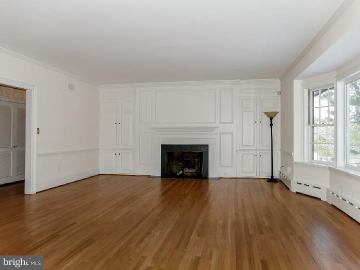 2173 Almshouse Road Jamison, PA 18929 - Photo 8 of 25 Living Room