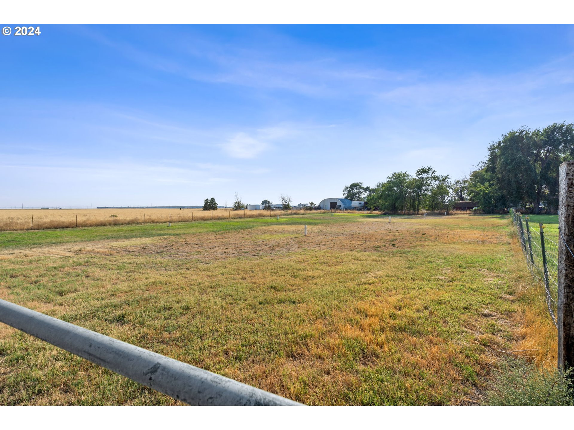 2150 East Airport Road Hermiston, OR 97838 - Photo 34 of 37 a view of an ocean