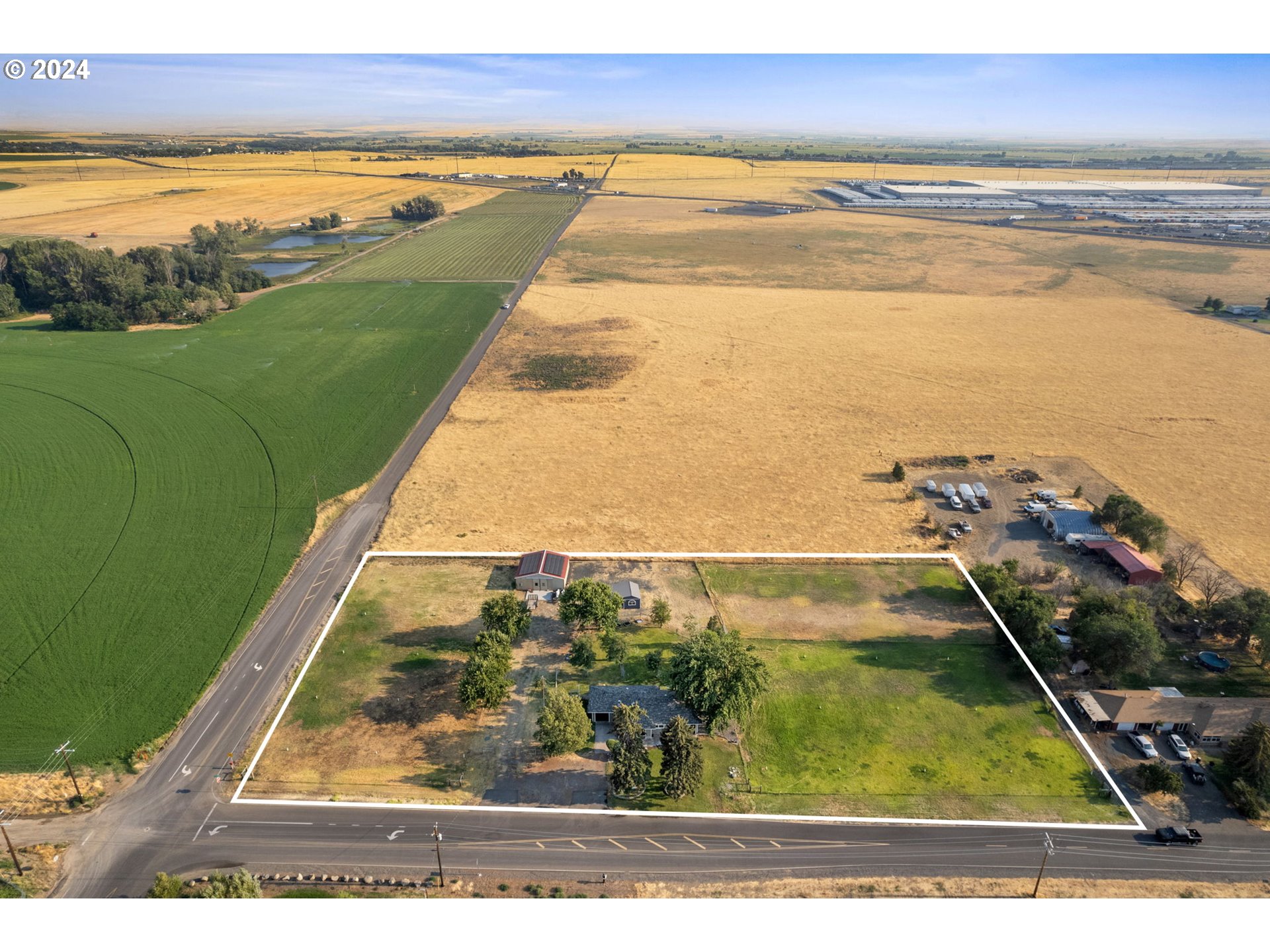 2150 East Airport Road Hermiston, OR 97838 - Photo 37 of 37 a view of an ocean