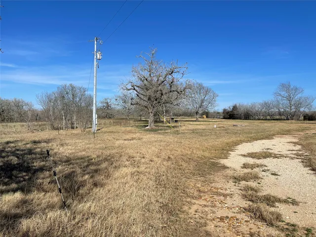 $180,000 | 5279 Fm 2762, Flatonia, TX 78941