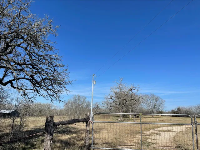 $180,000 | 5279 Fm 2762, Flatonia, TX 78941