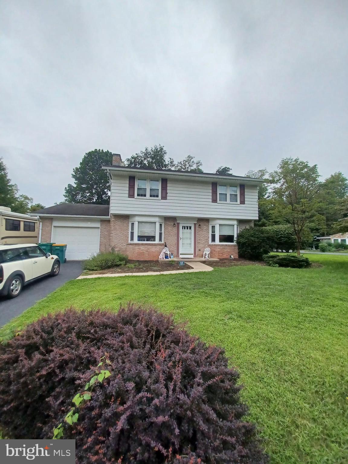 44 Ridgeview Road Hummelstown, PA 17036 - Photo 3 of 37 Gallery Image 3