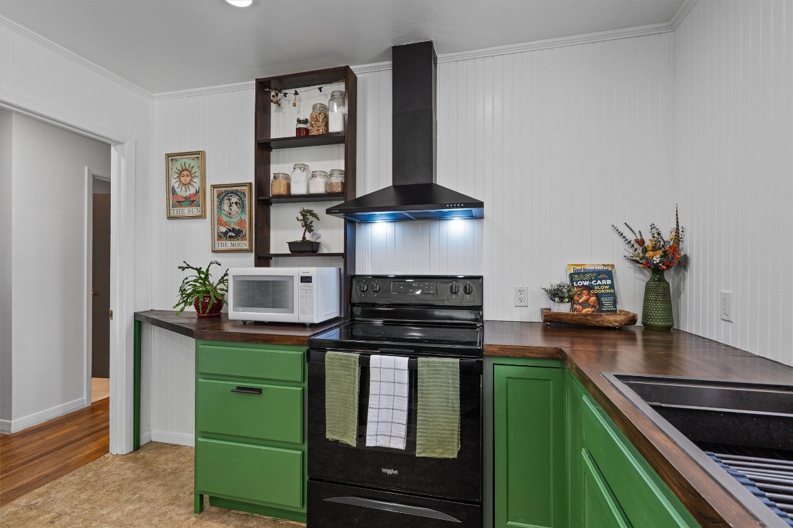 Undisclosed Address Temple, TX 76504 - Photo 9 of 18 a kitchen with cabinets and window