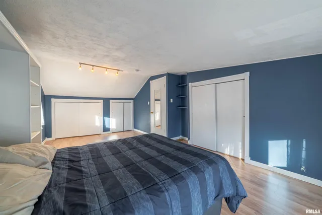 $160,000 | 2210 Jefferson Street, Quincy, IL 62301