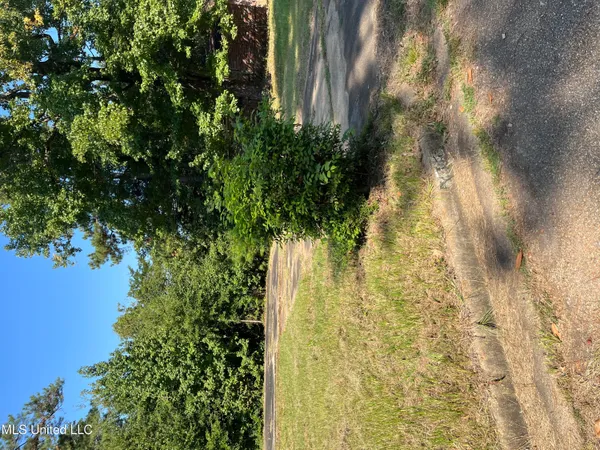 $7,500 | Scanlon Drive, Jackson, MS 39204