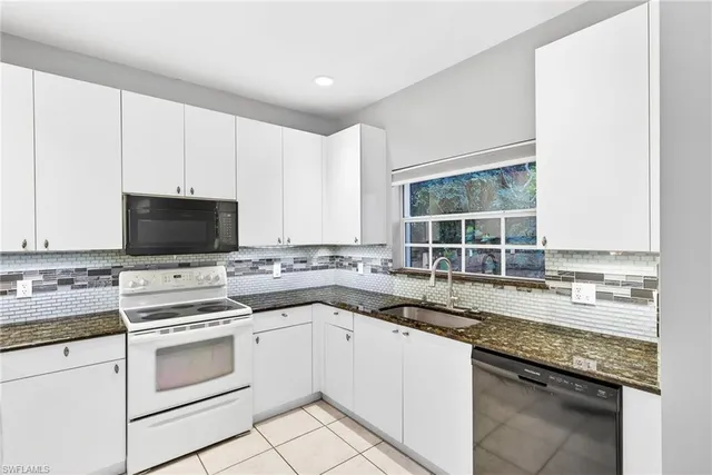 $299,000 | 3258 Tamara Drive, Unit 2, Naples, FL 34109