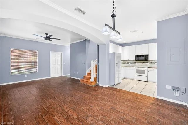 $299,000 | 3258 Tamara Drive, Unit 2, Naples, FL 34109