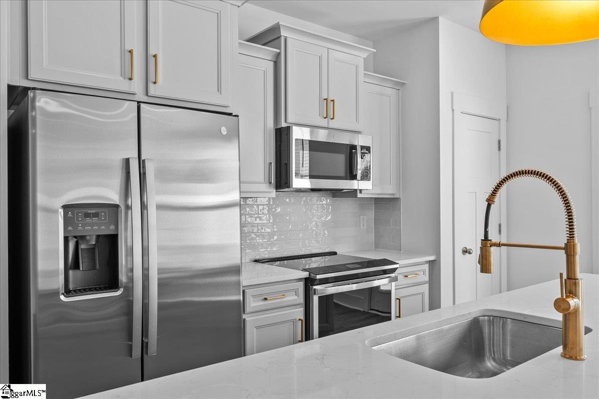 4 Redfield Place Simpsonville, SC 29681 - Photo 5 of 32