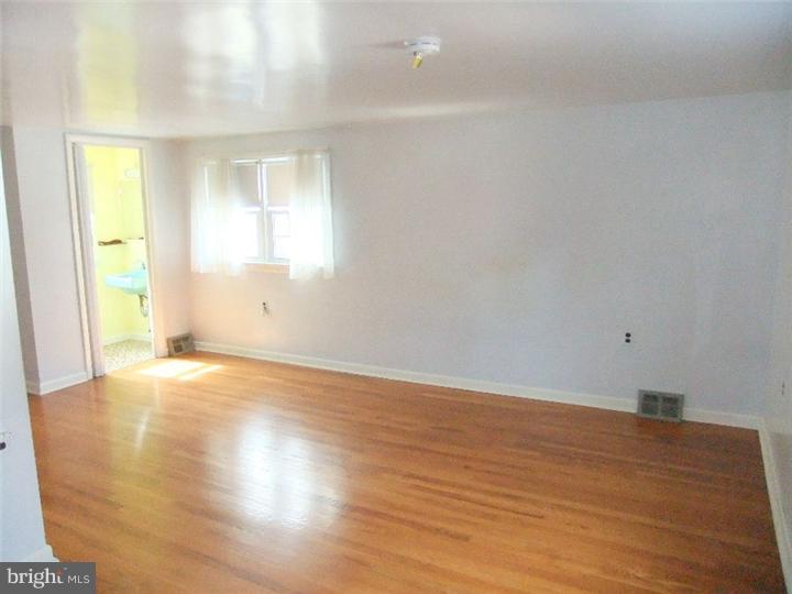 220 School Lane Springfield, PA 19064 - Photo 11 of 23 Gallery Image 11
