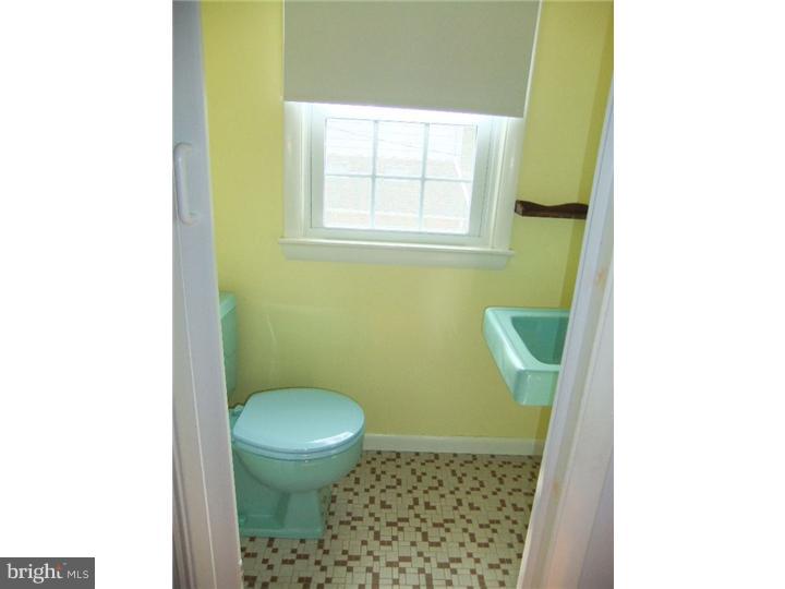 220 School Lane Springfield, PA 19064 - Photo 12 of 23 Gallery Image 12