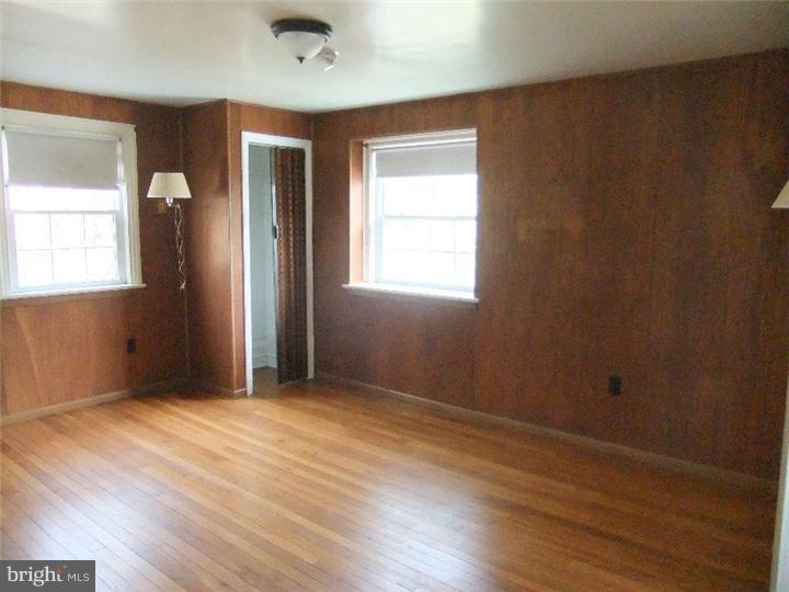 220 School Lane Springfield, PA 19064 - Photo 13 of 23 Gallery Image 13
