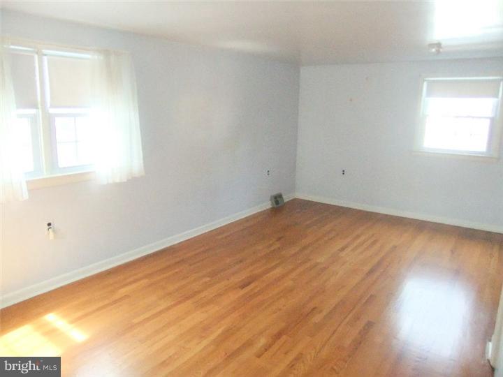 220 School Lane Springfield, PA 19064 - Photo 9 of 23 Gallery Image 9