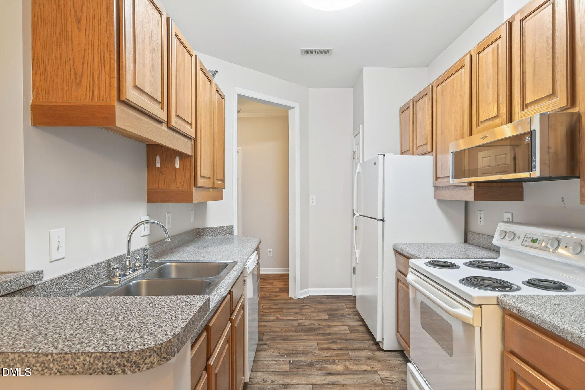 1721 Tiffany Bay Court, Unit 204 Raleigh, NC 27609 - Photo 11 of 29 10-web-or-mls-204 Tiffany Bay Ct (24 of