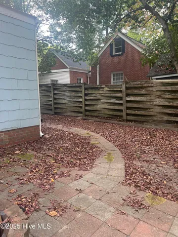 $1,650 | 811 East 1st Street, Greenville, NC 27858