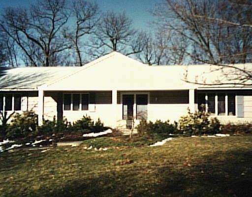 21 Greenbrier Road Trumbull, CT 06611 - Photo 1 of 1 Gallery Image 1