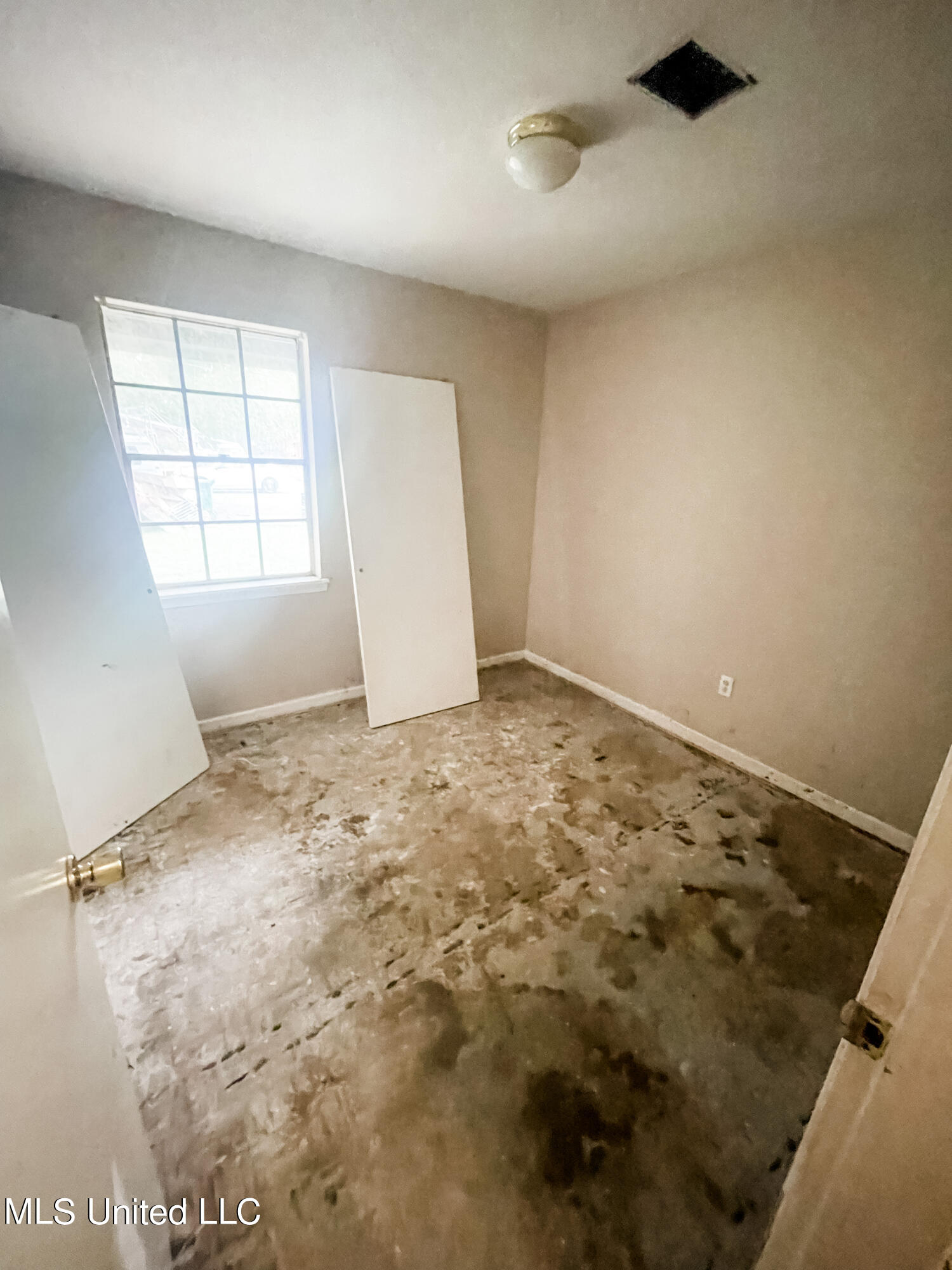 4100 Delmar Circle Moss Point, MS 39563 - Photo 24 of 31 IMG_0797