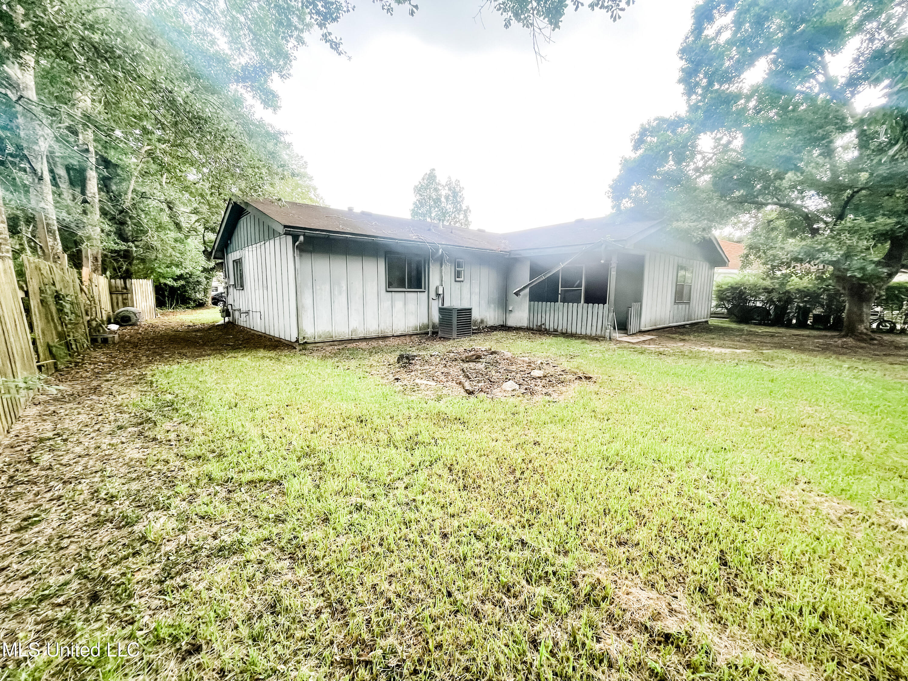 4100 Delmar Circle Moss Point, MS 39563 - Photo 28 of 31 IMG_0779