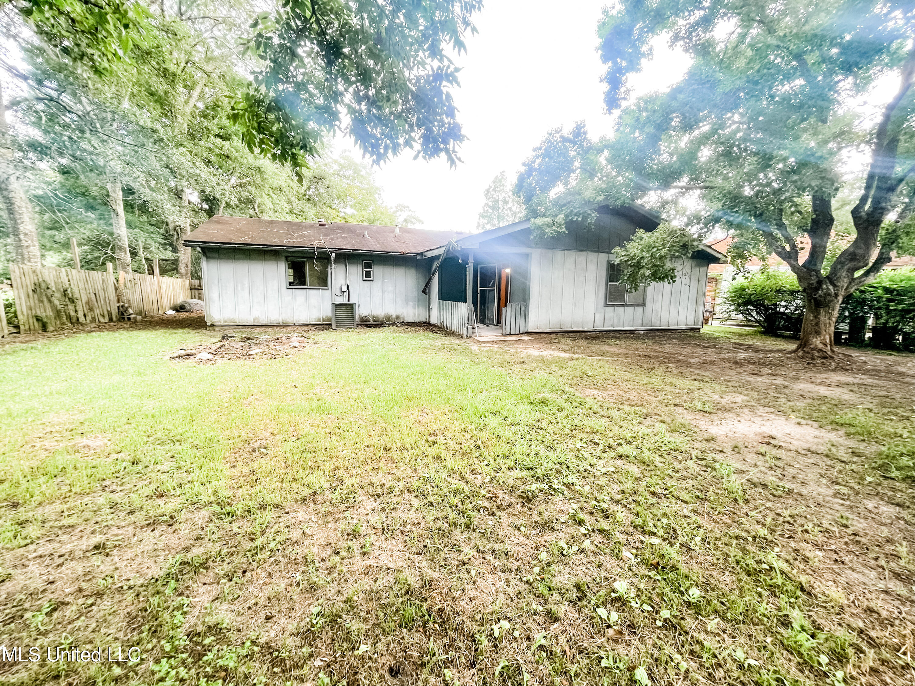 4100 Delmar Circle Moss Point, MS 39563 - Photo 29 of 31 IMG_0777