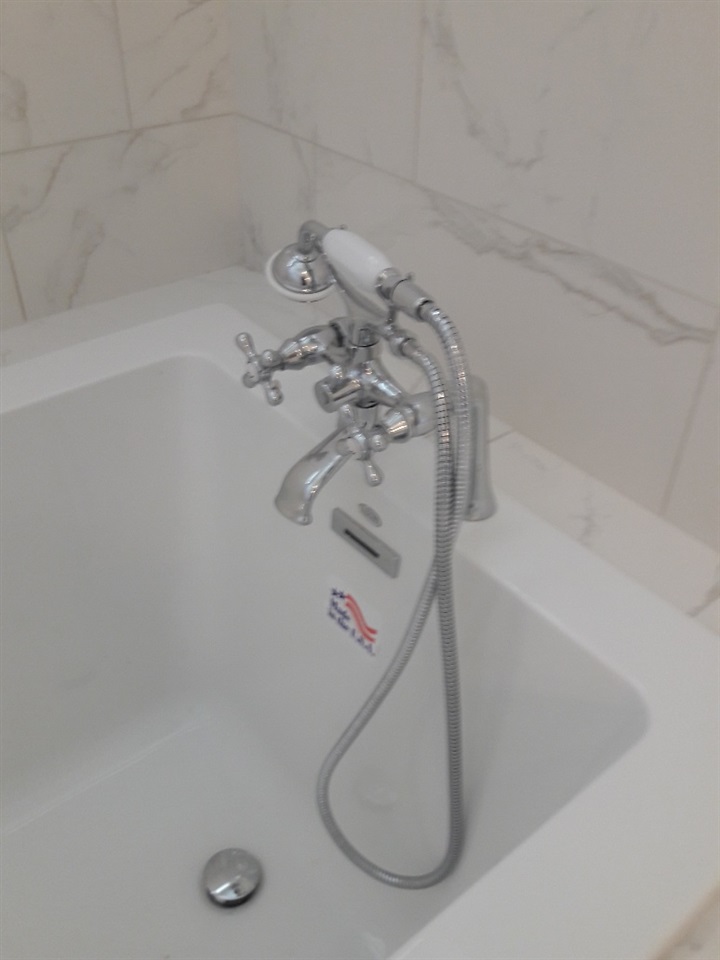 385 Pecan Avenue Fairhope, AL 36532 - Photo 22 of 50 Retro Tub faucet