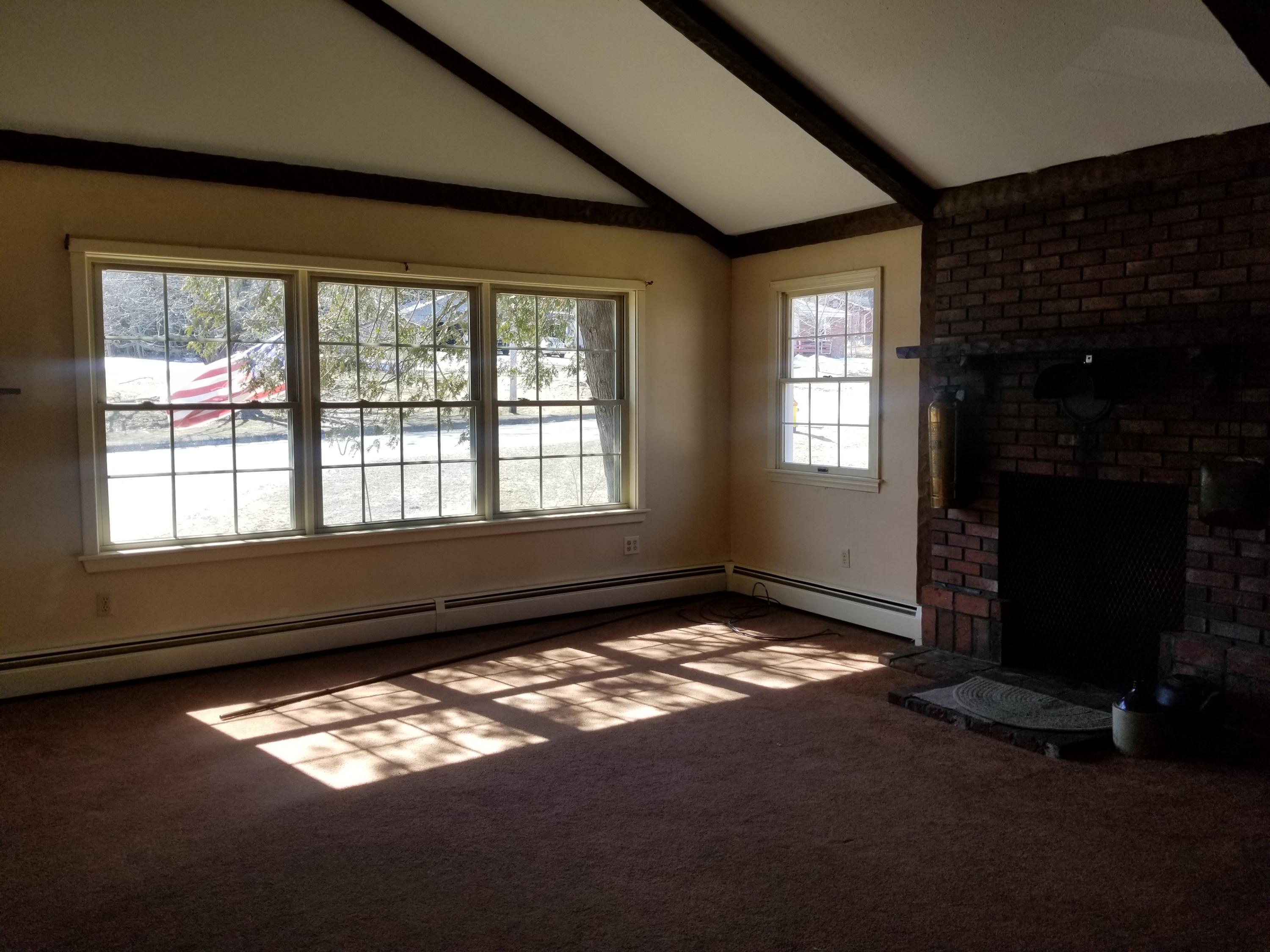 314 Center Road Fairfield, ME 04937 - Photo 11 of 30 Living Room