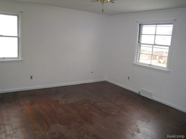 1589 Newcastle Road Grosse Pointe, MI 48236 - Photo 9 of 9 Bedroom