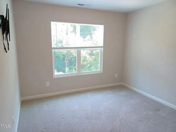 $1,695 | 424 Cherry Street, Fuquay-Varina, NC 27526