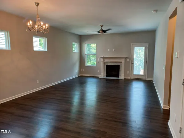 $1,695 | 424 Cherry Street, Fuquay-Varina, NC 27526