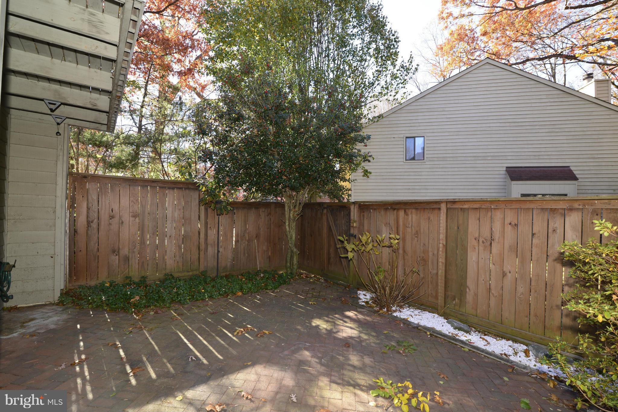 1898 Winterport Cluster Reston, VA 20191 - Photo 20 of 24 Exterior (Rear)