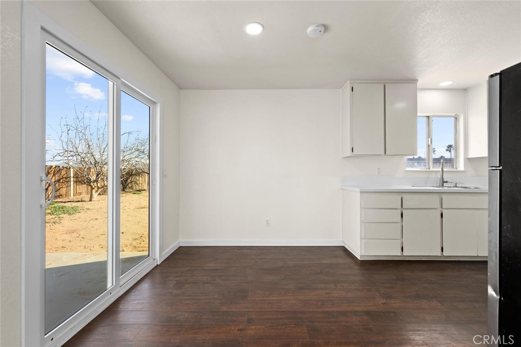 18215 Cherimoya Road Adelanto, CA 92301 - Photo 8 of 46