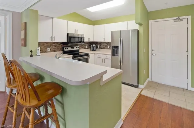 $3,000 | 8297 Key Royal Lane, Unit 331, Naples, FL 34119