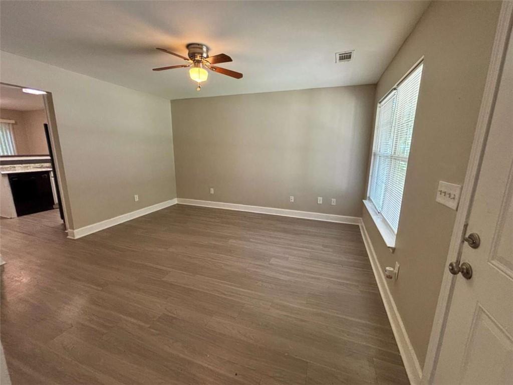 2595 Elliott Street Northwest Atlanta, GA 30318 - Photo 3 of 27