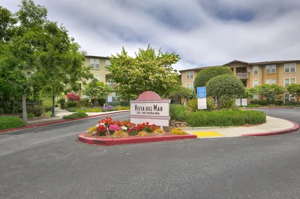 $325,000 | 233 Pacifica Boulevard, Unit 102, Watsonville, CA 95076