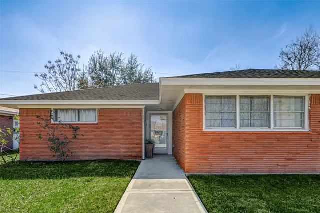 $300,000 | 1210 Wilma Lois Avenue, Pasadena, TX 77502