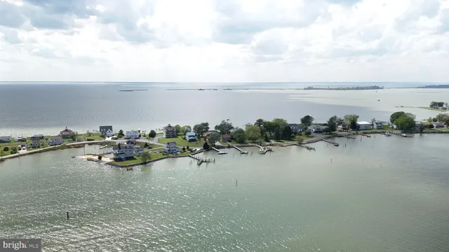 $650,500 | 2508 Old House Point Road, Fishing Creek, MD 21634