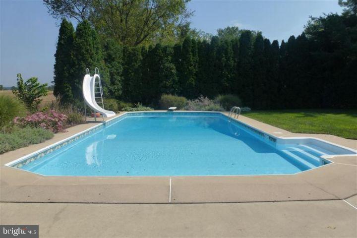 65 Walden Road Lebanon, PA 17042 - Photo 3 of 65 Gallery Image 3
