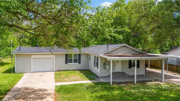 $244,900 | 7021 2nd Street, Hitchcock, TX 77563