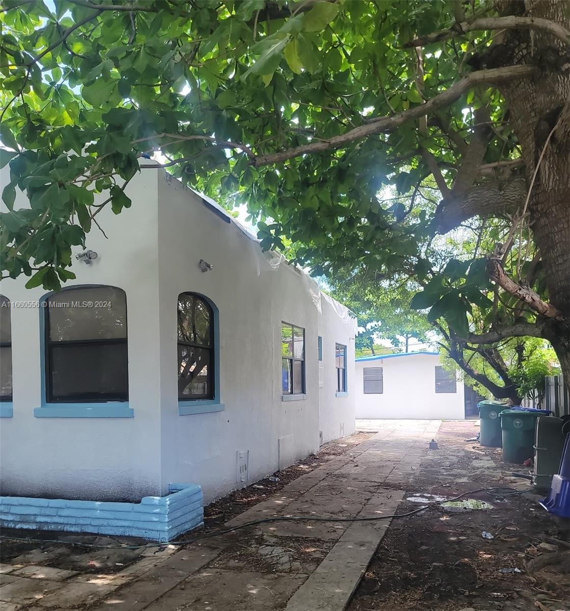 2341 Southwest 9th St  