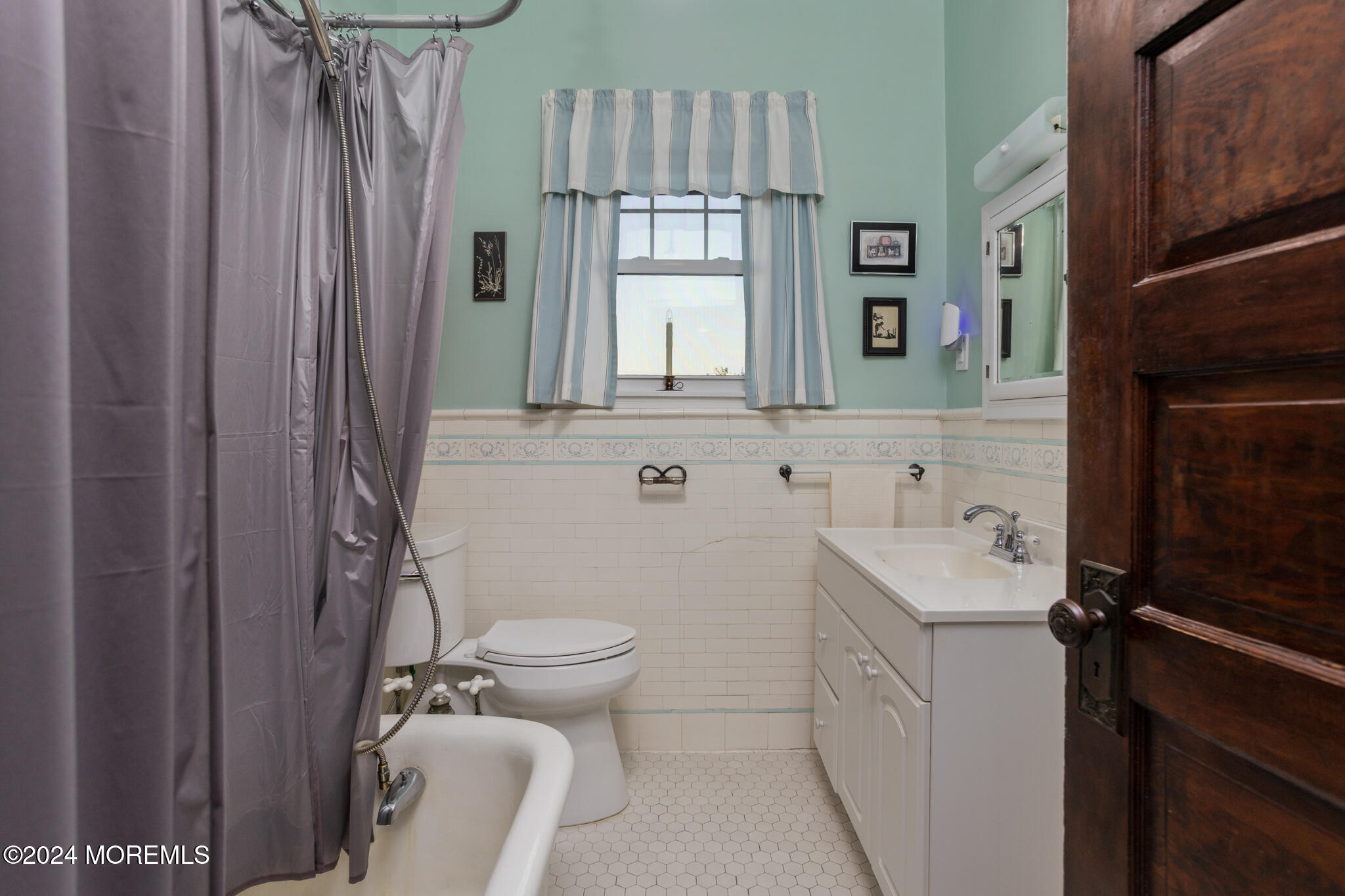 2149 Jacksonville Jobstown Road Jobstown, NJ 08041 - Photo 26 of 48 a bathroom with a sink toilet and shower