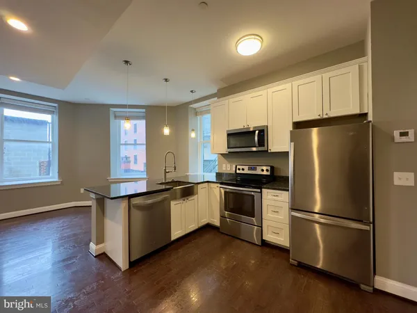 $1,350 | 208 East Redwood Street, Unit 6D, Baltimore, MD 21202