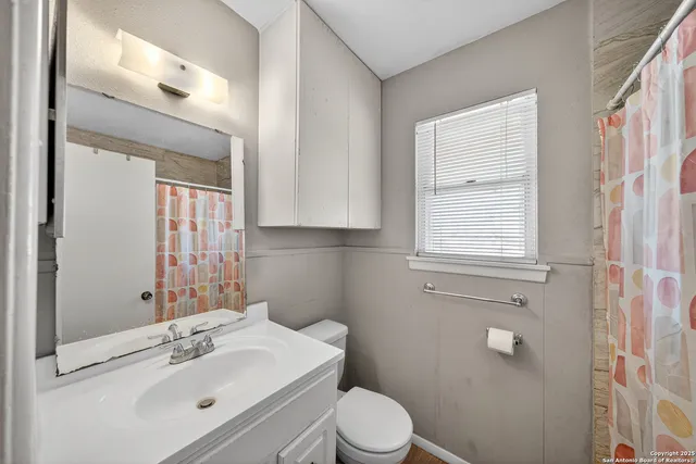 $115,000 | 129 East Silver Sands Drive, Unit 129, San Antonio, TX 78216