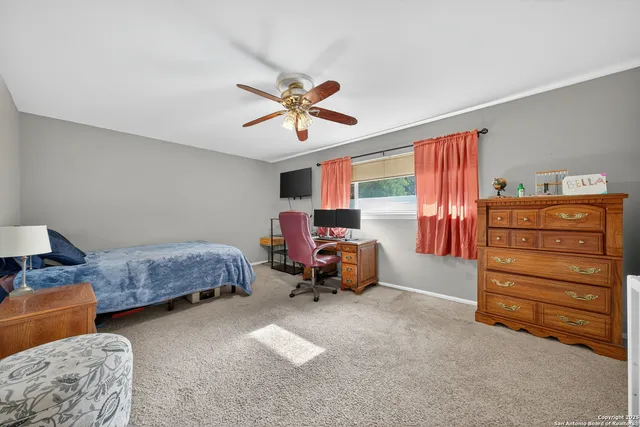 $115,000 | 129 East Silver Sands Drive, Unit 129, San Antonio, TX 78216