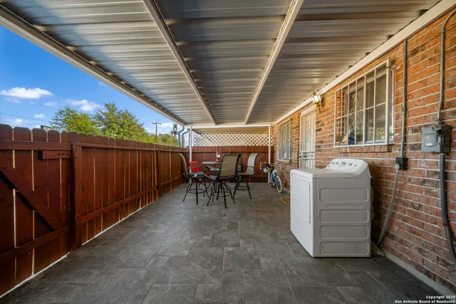 $115,000 | 129 East Silver Sands Drive, Unit 129, San Antonio, TX 78216